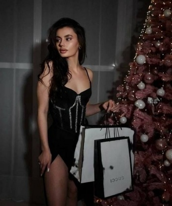 Живу в Москве, Москва - город моей страсти. 💋 У меня богатый опыт и я знаю, как доставить удовольствие и настроить на волну наслаждения. Мои услуги включают всё, что ты можешь себе представить - массаж, оральный секс, классический секс, анальный секс и многое другое. 😈 У меня есть горячие фото, которые уверенно отразят мою сексуальность и привлекательность. Мои клиенты всегда остаются довольными и готовыми прийти ко мне снова. 💕 Если ты ищешь незабываемые встречи и море удовольствия, не медли - свяжись со мной прямо сейчас и мы создадим незабываемые моменты вместе! 🔥 Валерия